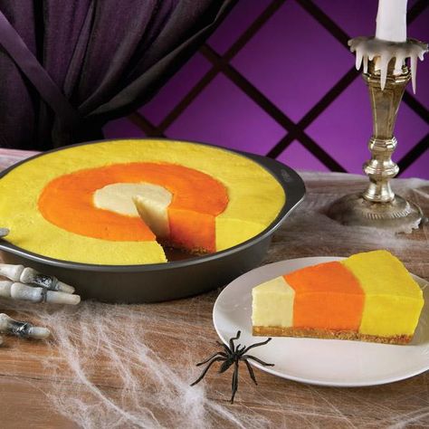 Corn Cheesecake, Halloween Punch, Halloween Fruit, Games Diy, Masks Diy, Halloween Recipe, Crafts Halloween, Wallpaper Halloween, Halloween Outdoor