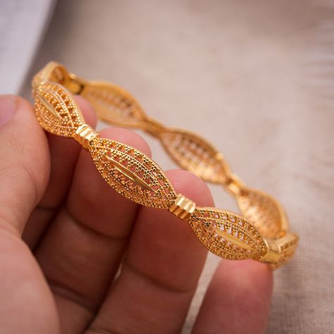 Faster shipping. Better service Gold Kangan Design For Women, Gold Bangles Design Unique Latest, Gold Design Jewellery, Arabic Gold Jewelry, Dubai Gold Bangles, Gold Kangan, African Wedding Jewelry, Antique Gold Bracelet, Bracelet Model