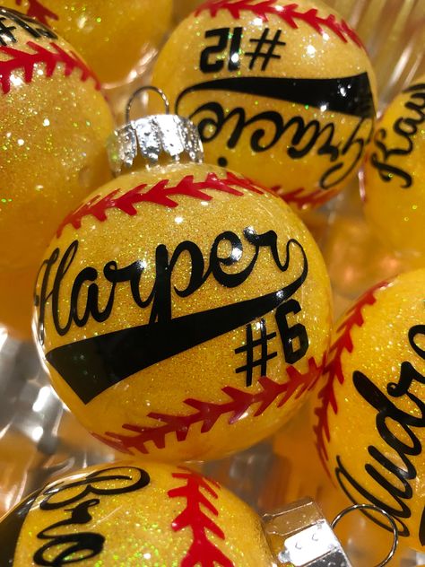 Softball Ornaments Diy, Diy Team Gifts, Softball Gifts For Players Diy, Softball Gifts For Players, Ornaments With Names, Softball Ornaments, Softball Stuff, Softball Gifts, Softball Team