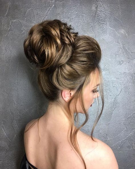 high bun wedding hairstyle | fabmood.com #highbun #weddinghairstyle #bridalhairstyle #topbun #topknothair #weddinghairstyle High Bun Wedding Hairstyles, 2019 Hairstyles, Wedding Hairstyles And Makeup, Braided Updo Wedding, Top Knot Hairstyles, Romantic Wedding Hair, Peinados Recogidos, High Bun, Penteado Cabelo Curto