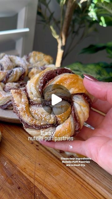 Sweet Puff Pastry Recipes, Nutella Puff Pastry, Puff Pastry Recipes Dessert, Pastries Recipes Dessert, Puff Pastries, Puff Pastry Desserts, Nutella Recipes, Hazelnut Spread, Puff Pastry Recipes