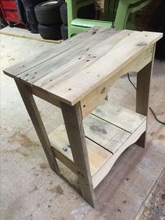 Pallet End Tables, Diy End Table, Table Palette, تصميم الطاولة, Table Woodworking, Bench Design, Pallet Bench, Wooden Pallet Furniture, Wood End Table