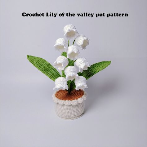 Crochet Lily of the valley pot pattern, US terms #crochetflowerpot #crochetflower #crochet #gifts #gift Lily Of The Valley Crochet, Crochet Lily Of The Valley, Graduation Flower Bouquet, Cotton Yarn Crochet, Crochet Lily, Milk Cotton Yarn, Graduation Flowers, Easy Crochet Animals, Valley Flowers