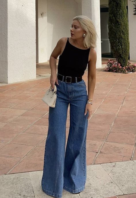 Summer Holiday Outfits Women 30s, Australian Fashion Summer, Early Fall Brunch Outfit, Business Consulting Aesthetic, Ice Cream Date Outfit Casual, Fall Outfits In Florida, Chic Jeans Outfit Classy, 90s Relaxed Jeans Outfit, Nude Heels Outfit Classy