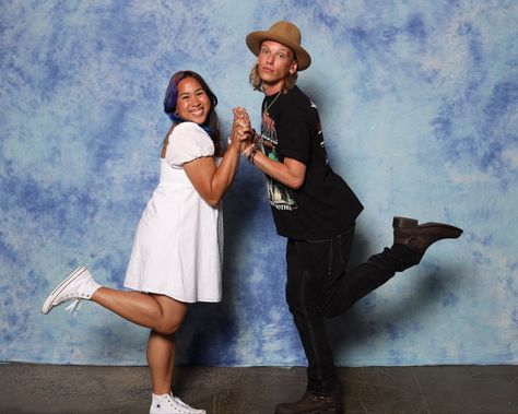 Funny Meet And Greet Poses, Meet And Greet Poses, Jamie Bower, Male Celebrity, Funny Poses, Jamie Campbell, Jamie Campbell Bower, Meet And Greet, Celebrity Photo