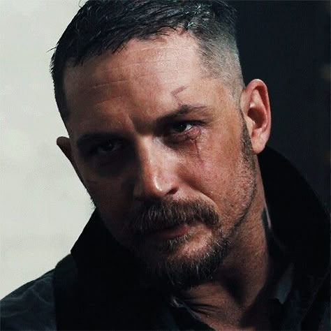 توم هاردي, Swedish Guys, Tom Hardy Movies, Tom Hardy Taboo, Tom Hardy Actor, Tom Hardy Photos, Eddie Brock, Portrait Photography Men, Dream Husband