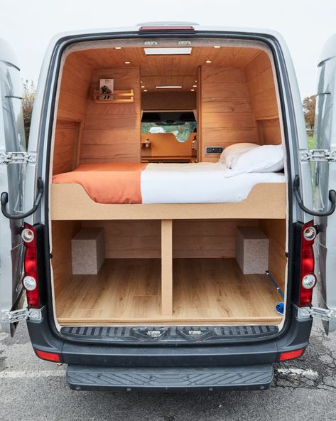 Campervan Inspiration, Vw Transporter Camper, Vw California T6, Van Decor, Astuces Camping-car, Ducato Camper, Mercedes Camper, Volkswagen Camper Van, Vw Bus Camper