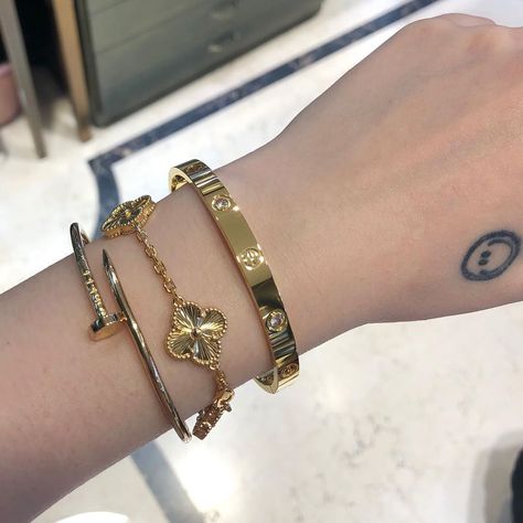 Luxury Bracelet Stack Gold, Hand Stacking Bracelet, Vca Bracelet Stack, Gold Bracelet Stack Classy, Cartier Bracelet Aesthetic, Designer Bracelet Stack, Luxury Bracelet Stack, Cartier Bracelet Stack, Love Bracelet Stack