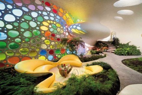 ✅ Nautilus House - Data, Photos & Plans - WikiArquitectura Maison Earthship, Magical Cottage, Unusual House, Simplified Living, Shell House, Earthship Home, Underground Homes, Fairytale Cottage, Unusual Homes