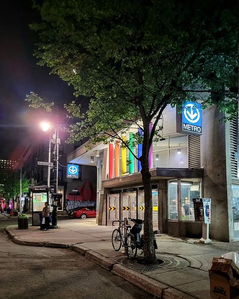 Tony Mandl on Instagram: “🏳️‍🌈🚇 Station de Métro Beaudry, Village de Montréal / 🏳️‍🌈🚇 Beaudry Métro Station, Montréal's Gay Village . canadacovidportrait…” Montreal Metro, Magic Box, Montreal Quebec, Industrial Art, Metro Station, Montreal, Layout, Architecture, Collage