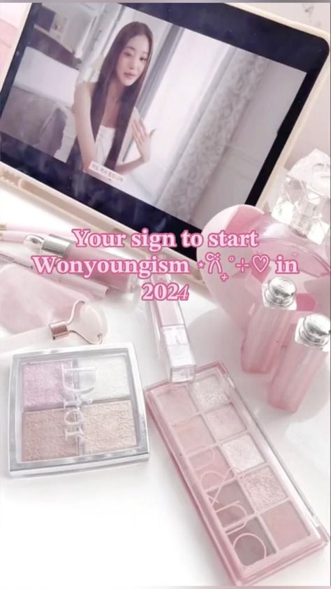 Wonyoungism 2024🎀🎀 Wonyoungism Skincare Products, How To Do Wonyoungism, Wonyoungism Routine List, How To Start Wonyoungism, Wonyoungism Skincare, Beren Core, Skincare Routine And Products, Wonyoungism Motivation, Retinal Serum