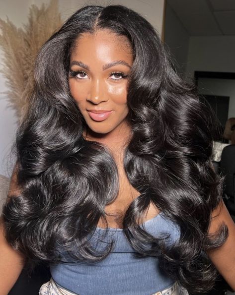 Bouncy Blowout Black Hair, Bombshell Curls Middle Part, Big Curly Blowout, Wave Curls Long Hair, Bombshell Curls Black Women, Big Curls Black Women, Wavy Bundles, Color Hair Extensions, Bombshell Curls