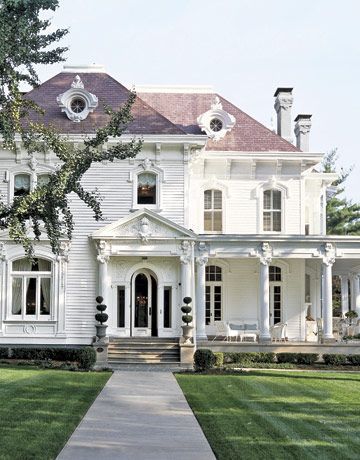 Throwback Thursday - The Home of Annie Brahler Case In Stile Country, Casas Coloniales, Greek Revival, House Things, Design Exterior, White Houses, Nassau, Pretty House, Facades