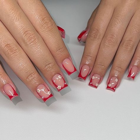 Feeling bold and daring? We have just the thing for you. 38 of the most adventurous red acrylic nails that'll leave you in awe. Check them out right now and be amazed! Click the article link for more photos and inspiration like this // Photo Credit: Instagram @nailsbyyackii // #acrylicmanicure #acrylicnail #acrylicnaildesigns #acrylicnailideas #acrylicnailpolish #acrylicnails #acrylicnailsinspo #acrylicnailsstyles Red Short Nails Square, Red Shirt Nails Acrylic, Short Acrylic Red Nails, Red Acrylic Nails Short, Red Acrylic Nails Designs, Red Nails Square, Acrylic Red Nails, Nails Design Red, Square Nails Design