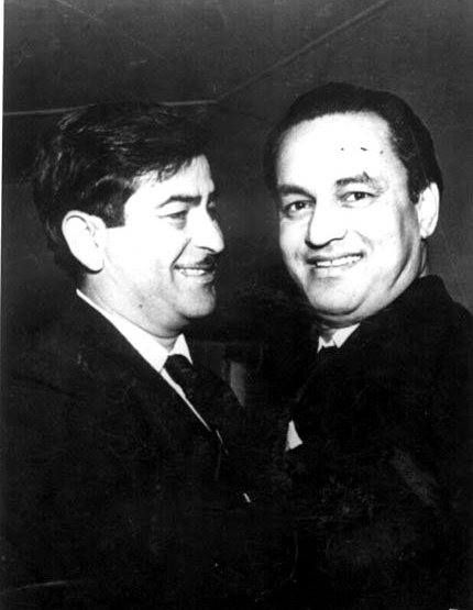 The great singer Mukesh was Raj Kapoor's voice in most of his films. Not surprisingly, when Mukesh died, Kapoor commented, "Main ne apni aawaaz ko kho diya..." (I have lost my voice). Mukesh Singer, Bollywood Singers, R D Burman, Raj Kapoor, Jassi Gill, Old Bollywood Songs, Kishore Kumar, National Film Awards, 007 James Bond