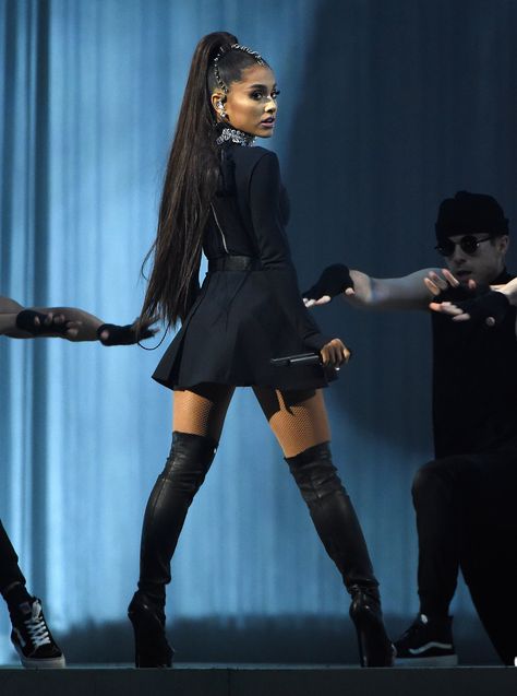 Ariana Grande Dangerous Woman Tour, Ariana Grande Dangerous, Elegantes Outfit Frau, Ariana Grande Dangerous Woman, Dangerous Woman Tour, Ariana Grande Outfits, New York Tours, Ariana Grande Cute, Ariana Grande Style