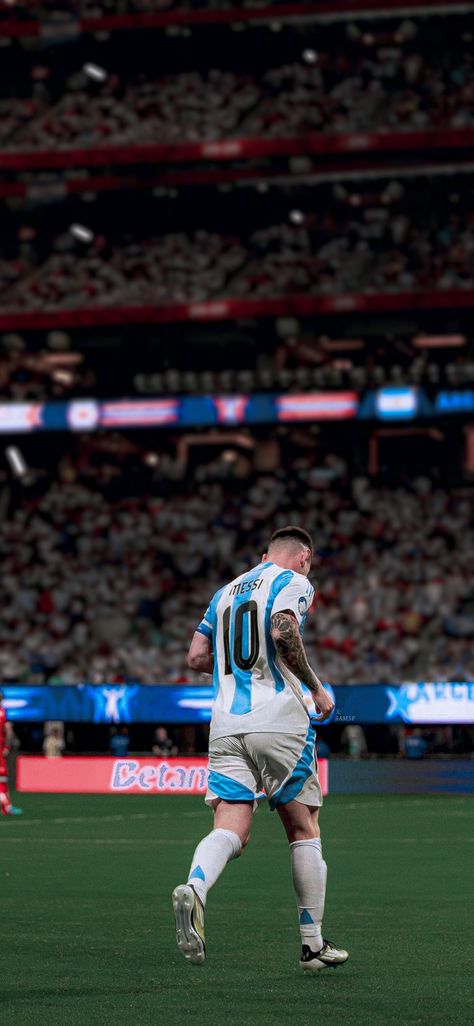 Messi 4k, Goat Messi, Messi Pictures, Men Fade Haircut Short, Messi Wallpapers, Messi Psg, Milan Football, Legendary Pictures, Lionel Messi Wallpapers