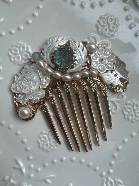 Princess Aesthetic Jewelry, Genshin Accessories, Hanfu Jewelry, Fancy Hair Accessories, Pearl Comb, Chinese Hair Accessories, Magical Jewelry, Fancy Jewellery, Jewelry Lookbook