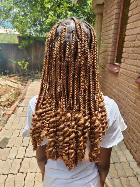 Number 30 braiding hair colour Colour 30 Knotless Braids, 30 Braiding Hair Color, 30 Knotless Braids, Braiding Hair Colors, Number 30, Knotless Braids, Braiding Hair, Winter Hairstyles, Hair Colour