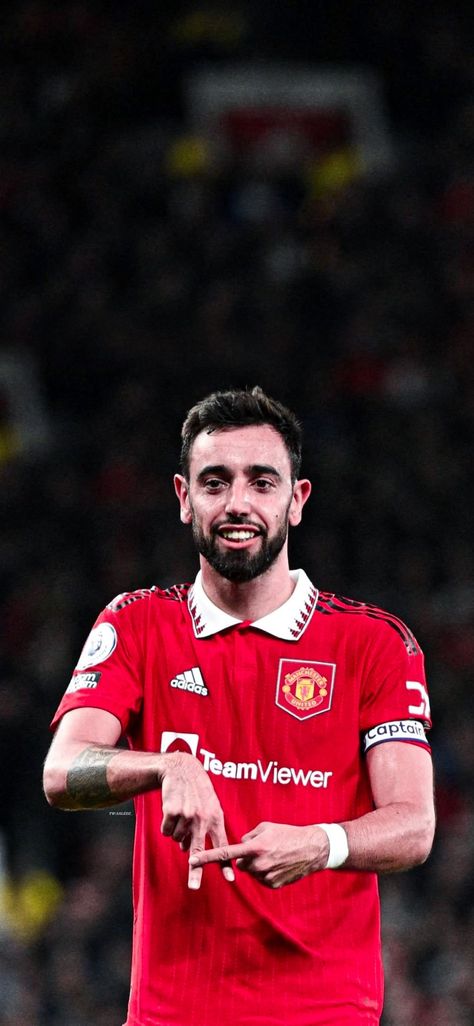 Man United Bruno Fernandes, Bruno Fernandes Captain, Man U Players, Bruno Fernandes Aesthetic, Manunited Manchester United Players, Manchester United Bruno Fernandes, Pemain Manchester United, Fernandes Bruno, Bruno Fernandes Portugal