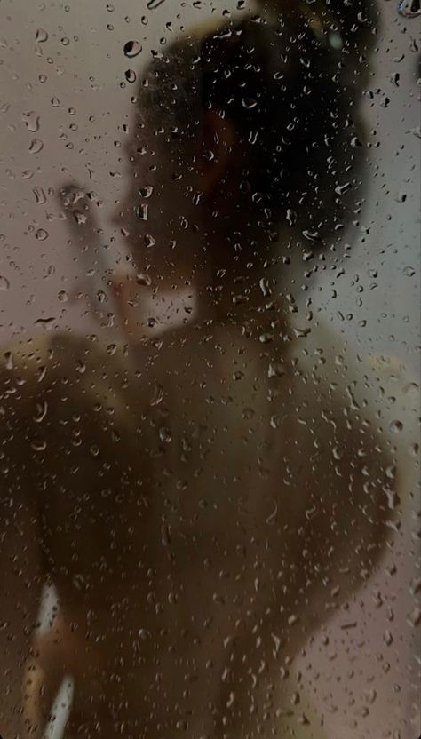 Faux Shower Photography, Steamy Shower Door Poses, Shower Silhouette Photography, Steamy Shower Poses, Glass Shower Photoshoot, Shower Poses Bathroom, Shower Aesthetic Pictures, Shower Shoot Photography, Shower Photography Woman