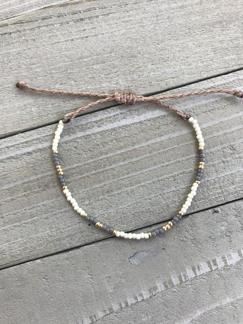 Anklets Diy, Wrap Armband, Beaded Jewelry Necklaces, Beaded Jewlery, Beaded Necklace Diy, Seed Bead Bracelet, Beads Bracelet Design, Summer Bracelets, Beaded Anklets