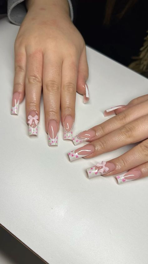 Mini Flower Nails, White And Pink Flower Nails, Coquette Square Nails, Dainty Floral Nails, Dainty Flower Nails, Dainty Nail Designs, Flower French Tip Nails, French With Flowers, Nails Dainty