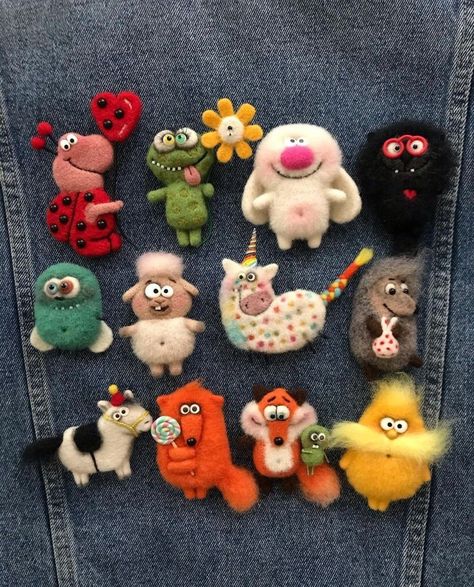 Felted Art, Wool Animals, Needle Felting Projects, Felted Animals, Felt Brooch, Animal Brooch, Needle Felt, Needle Felted Animals, Pet Memorial