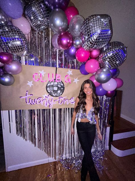 Club 21st Birthday, Purple Pink And Silver Birthday Party, 21 St Birthday Decoration Ideas, Pink And Purple Bday Decor, Pink And Purple Disco Party, Pink Purple And Gold Birthday Party, 18th Birthday Party Ideas Disco, Birthday Color Theme Ideas, Disco Ball 21st Birthday