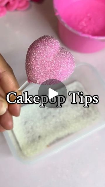 Karina Llanes on Instagram: "Easy cakepop tips! #cakepops #cakepoprecipe #cakepoptutorial #cakedecorating" Large Cake Pops, Cute Christmas Cake Pops, Birthday Cake Pops Ideas, Cake Pop Hacks, Flat Cake Pops, How To Make Cake Pops Easy, Winter Cake Pops, Easy Cakepops, Cake Pop Display