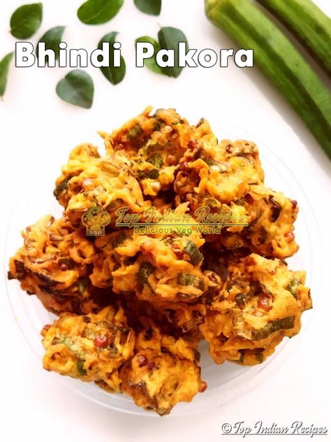 Okra Fritters, Rainy Day At Home, Pakoda Recipe, Deep Fry, Recipes Delicious, Top Indian, Evening Snacks, Green Chilli, Indian Snack Recipes