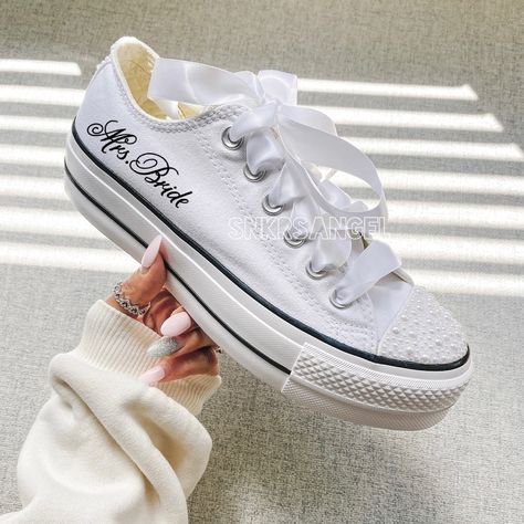 Brand New With Box Pearl Bling Laces Are Sold Separately Pearl Wedding Sneakers, Reception Sneakers For Bride, Wedding Reception Sneakers, Wedding Sneakers For Bride Converse, Diy Wedding Sneakers, Comfy Wedding Shoes Brides, Converse Platform Low Top, Bridal Tennis Shoes, Converse Bride