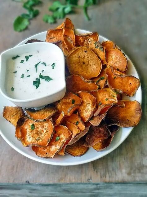 Chip Snacks, 7 Layer Mexican Dip, Crispy Sweet Potato Chips, Dip For Potato Chips, Baked Potato Dip, Potato Chip Recipes, Roasted Garlic Hummus, Chili Cheese Dips, Healthy Appetizer Recipes