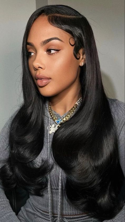 Black Hair Inspiration, Hair Black Women, Curling Iron Hairstyles, Protective Hairstyles Braids, Blowout Hair, Quick Weave, Hair Laid, Auburn Hair, Long Layered Hair