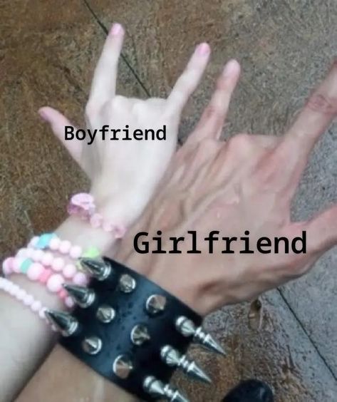 Stuff To Airdrop, Chaotic Duo, Rizz Lines, Gf And Bf, Me And Bestie, Hand References, Designs Aesthetic, Non Binary People, Couples Stuff