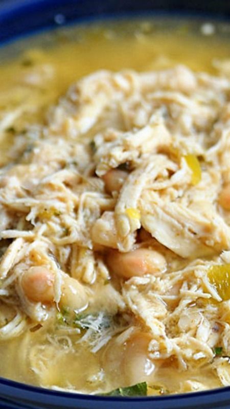 White Chicken Chilli, Chicken Chilli, White Chicken Chili Recipe, Chicken Chili Crockpot, White Chili Chicken Recipe, Chili Chicken, Chili Soup, Chicken Chili Recipe, Chili Recipe Easy