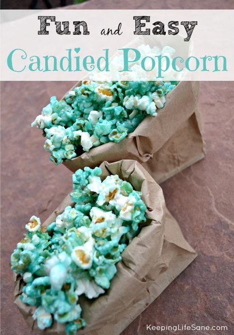 I love this EASY Candied Popcorn.  You can make it any time of year.  I love this idea for parties!! Colored Popcorn Recipe, Candy Popcorn Recipe, Jello Popcorn, Candied Popcorn, Popcorn Recipes Sweet, Sugar Popcorn, Popcorn Recipes Easy, Marshmallow Popcorn, Colored Popcorn