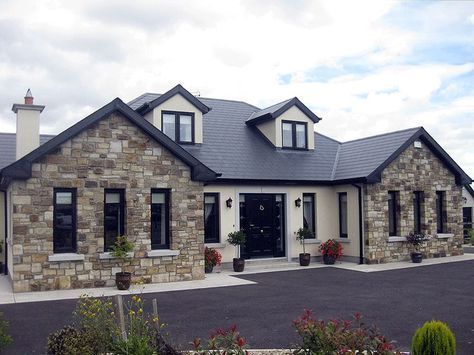 Irish House Plans, House Plans Ireland, Dormer House, House Designs Ireland, Dormer Bungalow, Bungalow Extensions, Irish Houses, Bungalow Exterior, Cottage Style House Plans