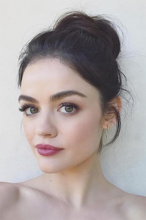 Chopped Short Hair, Pretty Little Liars Makeup, Lucy Hale Makeup, Subtle Hair Color, Lucy Hale Hair, Dark Hair Makeup, Pale Skin Makeup, Lucy Hale Style, Fair Skin Makeup