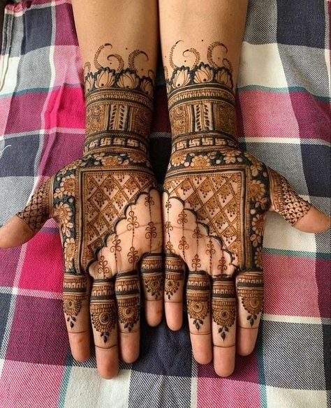 Jharokha Mehendi Design For Wedding Season - ShaadiWish Sider Mahendi Design, Sider Mehndi Design Latest, Unique Mehndi Designs Palms, Simple Hand Mehndi Designs, Mehendi Design For Wedding, Simple Hand Mehndi, Chandrayan 3 Drawing, Easy And Simple Mehndi Designs, Mehndi Hand