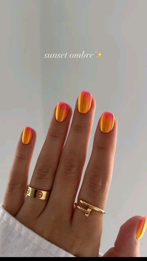 Ombre Nails Tutorial, Unghie Sfumate, Nails Ombre, Nail Tutorial, Nagel Tips, Cute Gel Nails, Vacation Nails, Orange Nails, Holographic Nails