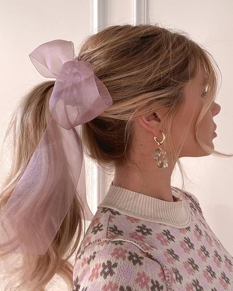 Elizabeth Bourque (@elizbourque) • Instagram photos and videos Ribbon Hairstyle, 얼짱 소녀, Dream Hair, Aesthetic Hair, العناية بالشعر, Pink Bow, Pretty Hairstyles, Hair Goals, Hair Looks