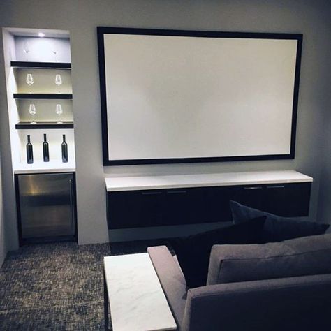 Simplistic Media Room With Small Bar                                                                                                                                                                                 More Small Movie Room, Small Home Theaters, Modern Room Design, Home Theater Room Design, Theater Room Design, Cinema Design, Media Room Design, Theater Design, Home Cinema Room