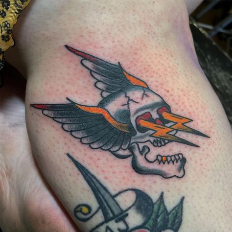 Winged Skull Tattoo Traditional, Traditional Lightening Bolt Tattoo, Lightning Bolt Sleeve Tattoo, Lightning Tattoo Traditional, Skull With Wings Tattoo Traditional, Wing Tattoo Traditional, Punk Skull Tattoo, Skull With Wings Tattoo, Skull Wings Tattoo