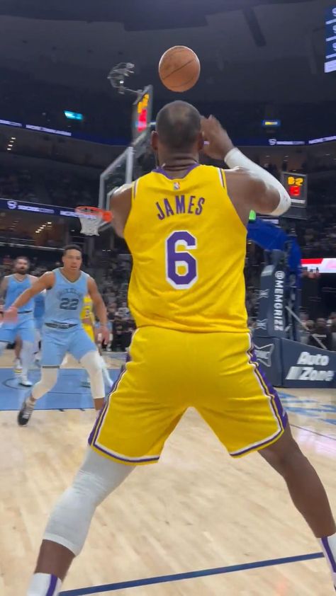 Basketball Is Life Wallpaper, Nba Highlights Videos, Lakers Videos, Lebron James Video, Lebron James Funny, Basketball Live Wallpaper, Basketball Video, Basketball Match, Basketball Workouts Training