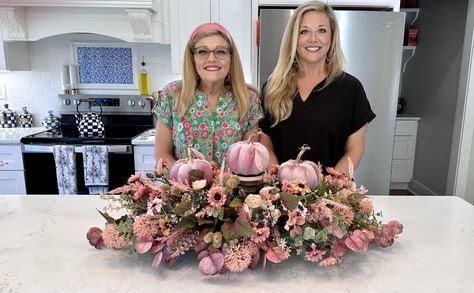 Fall is here, and what better way to celebrate the season than with a stunning centerpiece for your home? Today, we’re showing you how to create a unique and modern fall centerpiece using a pool noodle as your base. This budget-friendly project uses items from Dollar Tree, making it both beautiful and affordable. Let’s dive … Christmas Centerpieces Using Pool Noodles, Dollar Tree Pool Noodle Crafts, Pool Noodle Fall Centerpiece, Fall Pool Noodle Crafts, Pool Noodle Fall Garland, Pool Noodle Christmas Centerpiece, Pool Noodle Centerpiece Ideas, Pool Noodle Centerpiece, Pool Noodle Flower Arrangement