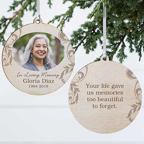 Condolence Gift, Memorial Program, Memory Tree, Family Christmas Ornaments, Christmas Wood Crafts, Memorial Ornaments, Photo Ornaments, Christmas Memory, Loving Memory