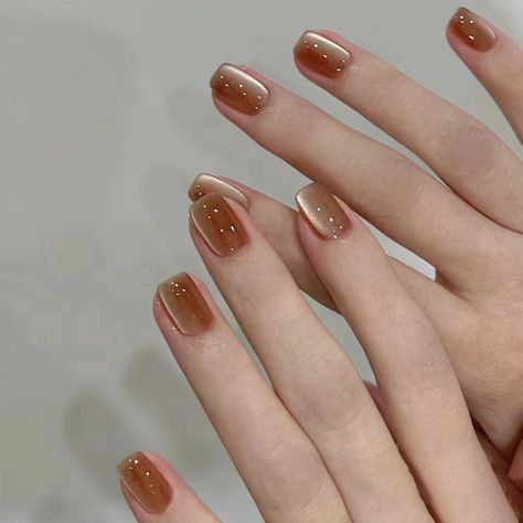 Hurtigere fragt. Bedre service Amber Nails, Glitter Accent Nails, Eye Nail Art, Simple Fall Nails, Gel Nail Tips, Eye Nails, Nagel Tips, Cat Eye Nails, Stick On Nails