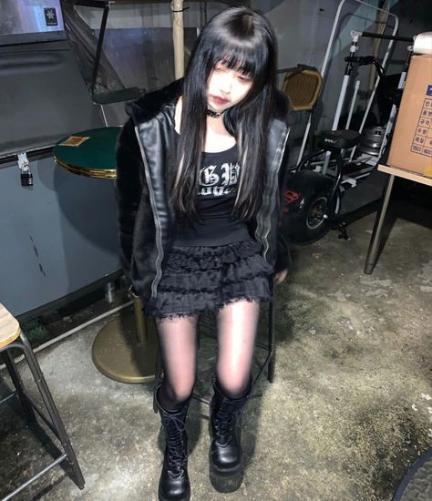 outfit inspo, archive, kfashion Casual Gyaru Outfits, Dark Harajuku Fashion, Goth Japanese, Alt Fashion, J Fashion, Goth Outfits, Alternative Outfits, Harajuku Fashion, Dark Fashion