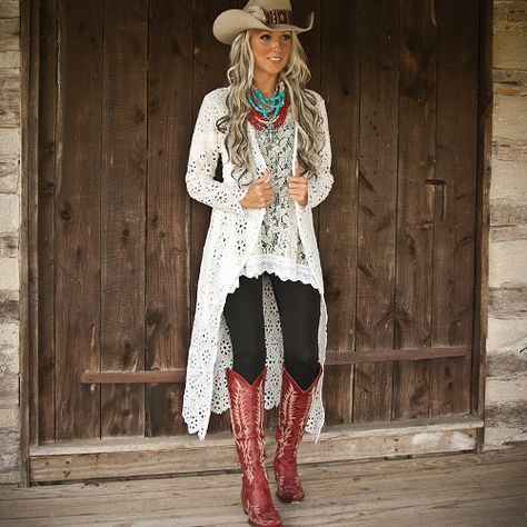 Look at this Crossroads Wanderer on #zulily today! Modern Western Wear For Women, Glam Cowgirl Outfit Plus Size, Women’s Western Fashion, Boho Cowgirl Style Western Chic, Stagecoach Fashion, Cowgirl Chic Outfits, Fancy Western Outfits, Mode Country, Estilo Cowgirl